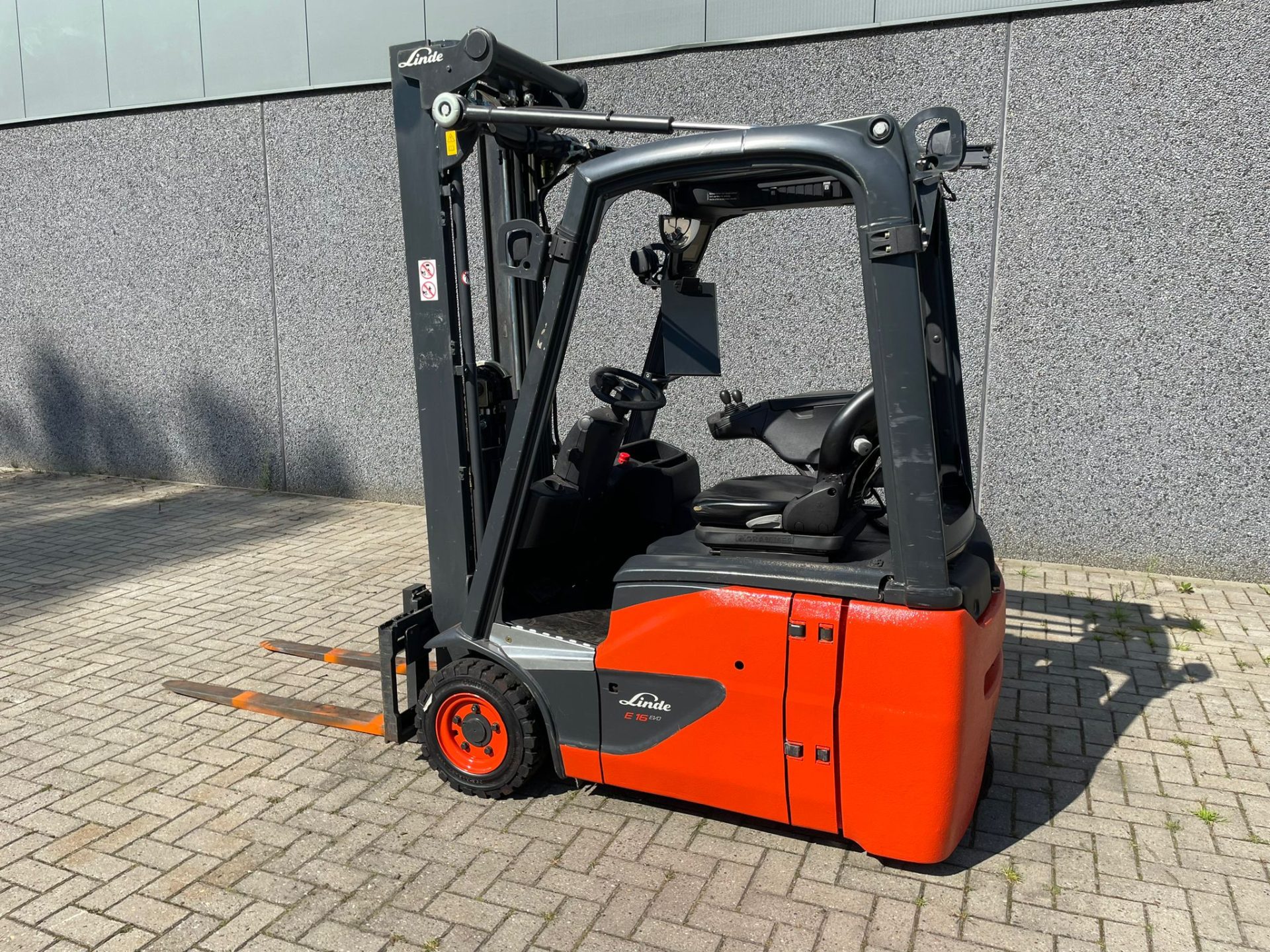 Linde E16C-02 elektrische heftruck 1.600 kg – foto 2 van 10