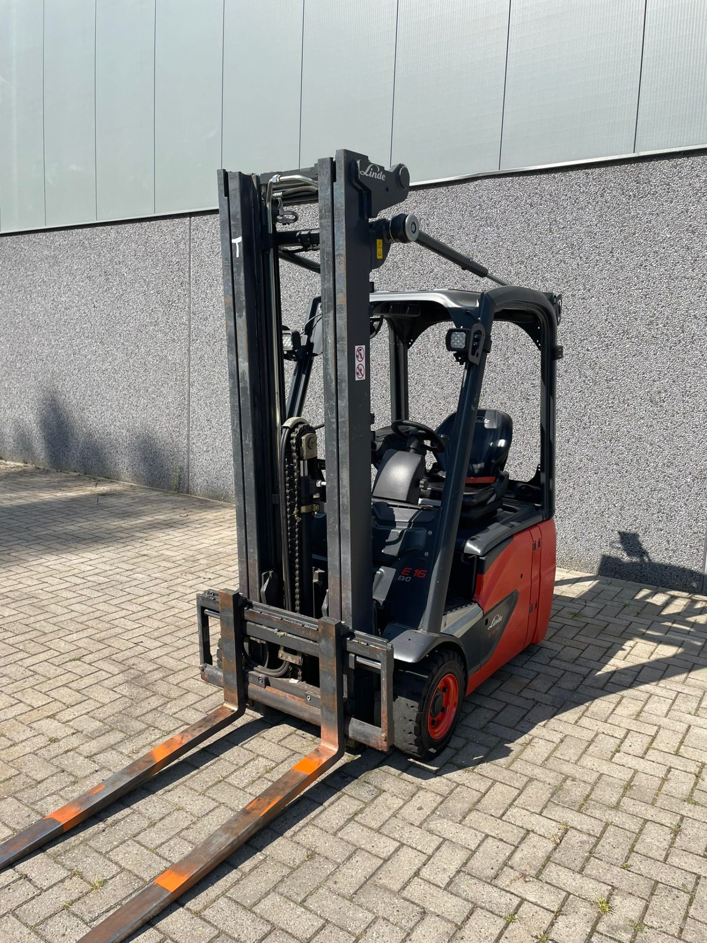 Linde E16C-02 elektrische heftruck 1.600 kg – foto 3 van 10