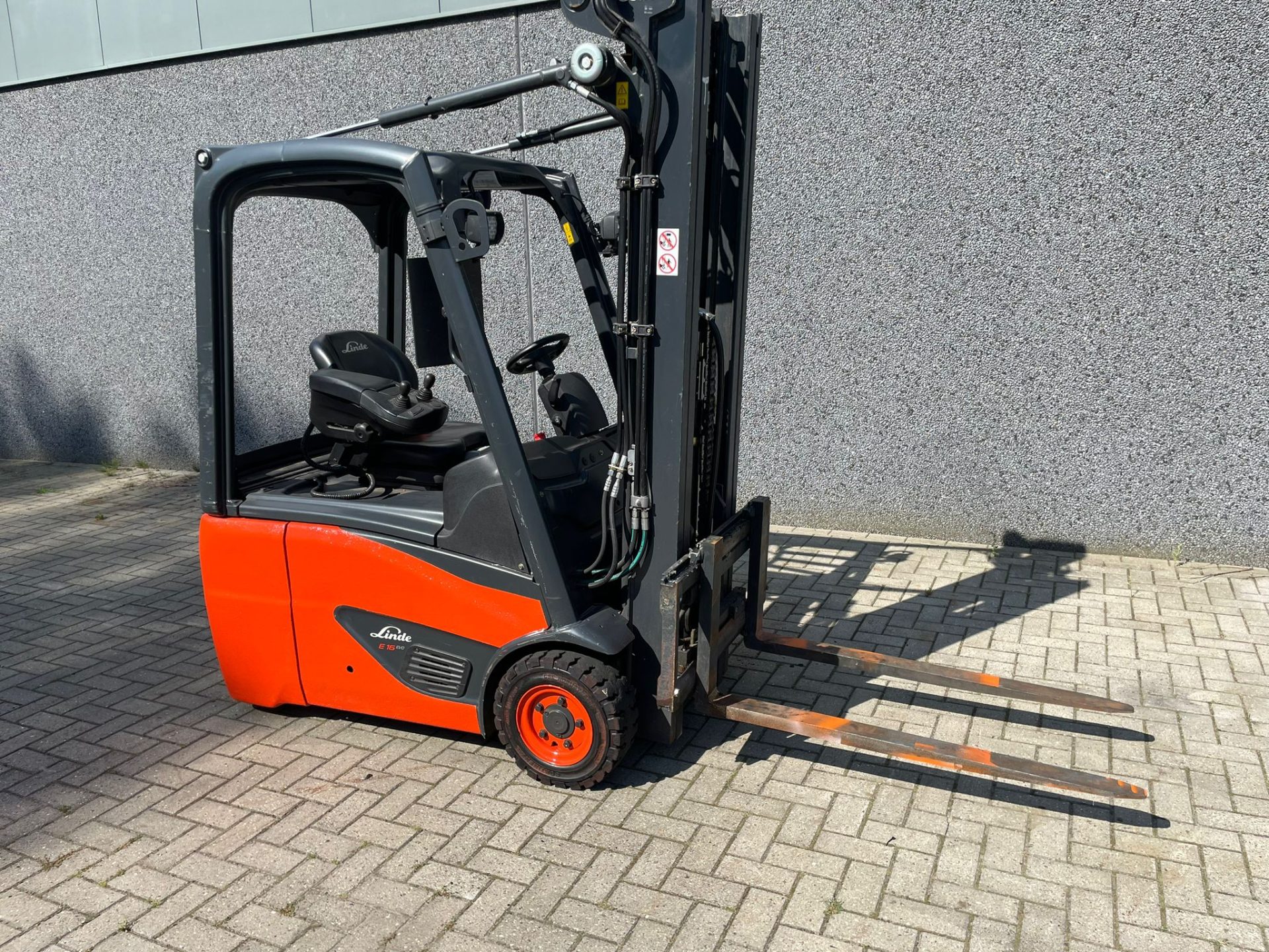 Linde E16C-02 elektrische heftruck 1.600 kg – foto 5 van 10