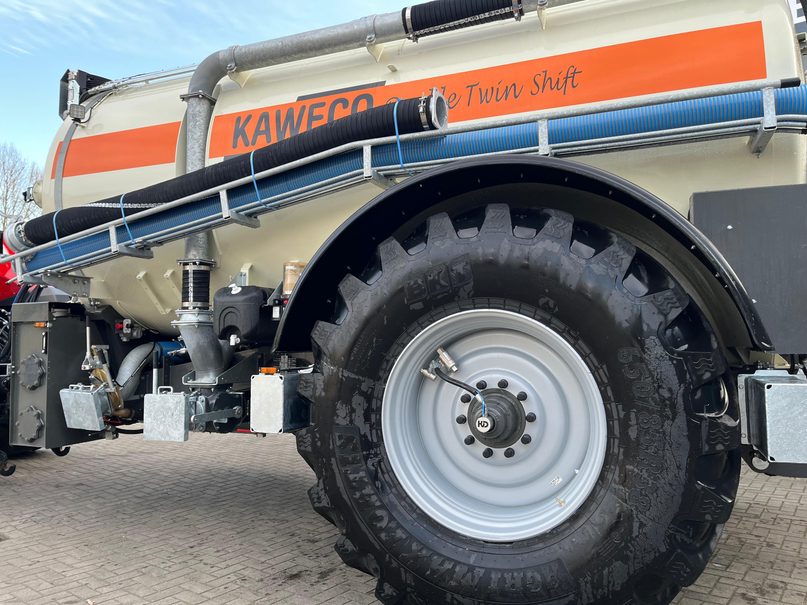 Mesttank met luchtdrukwisselsysteem van Kooijker van Dieren