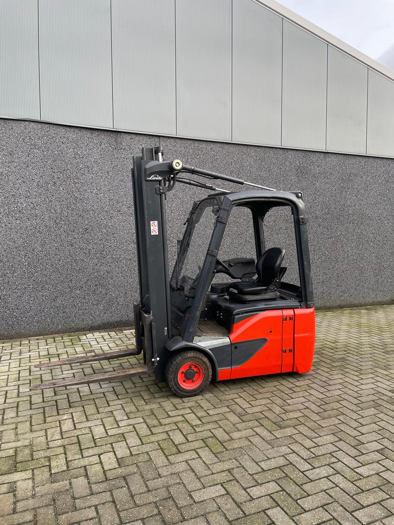 Linde E15-02 elektrische heftruck 1.500 kg uit 2019 – foto 1 van 7