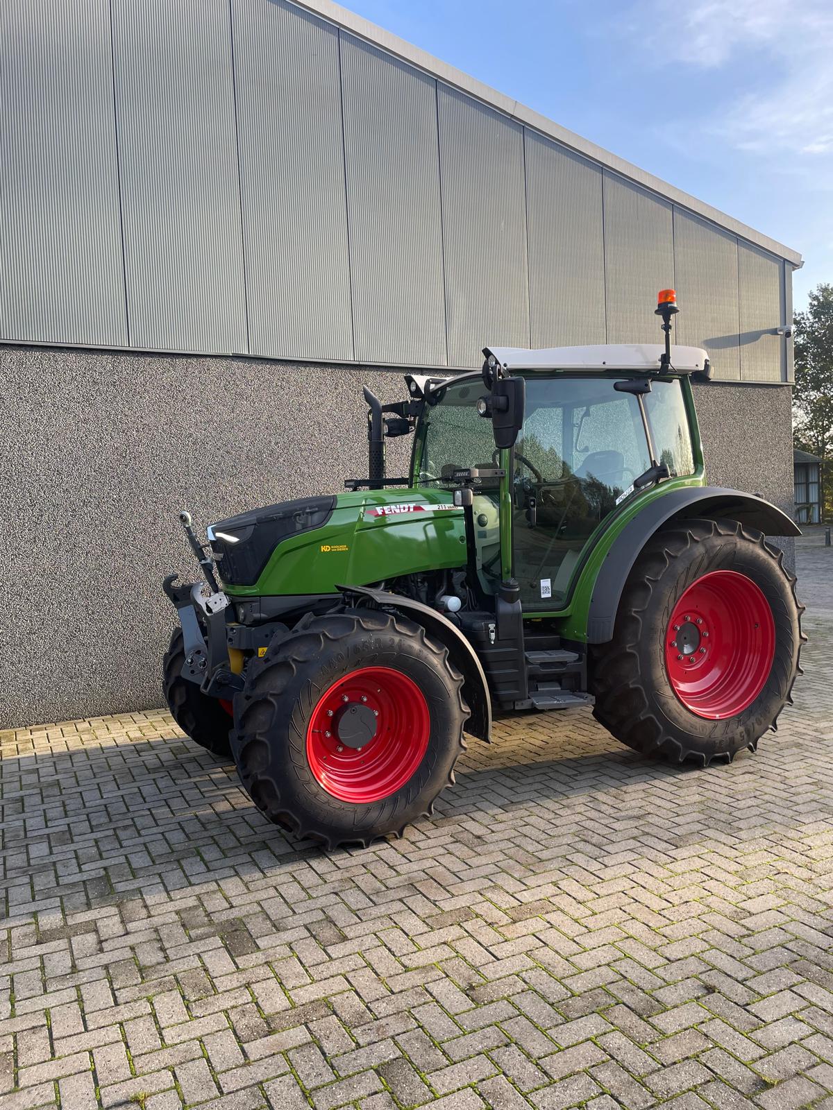 Fendt 211 S Vario Gen3 tractor – foto 11 van 11
