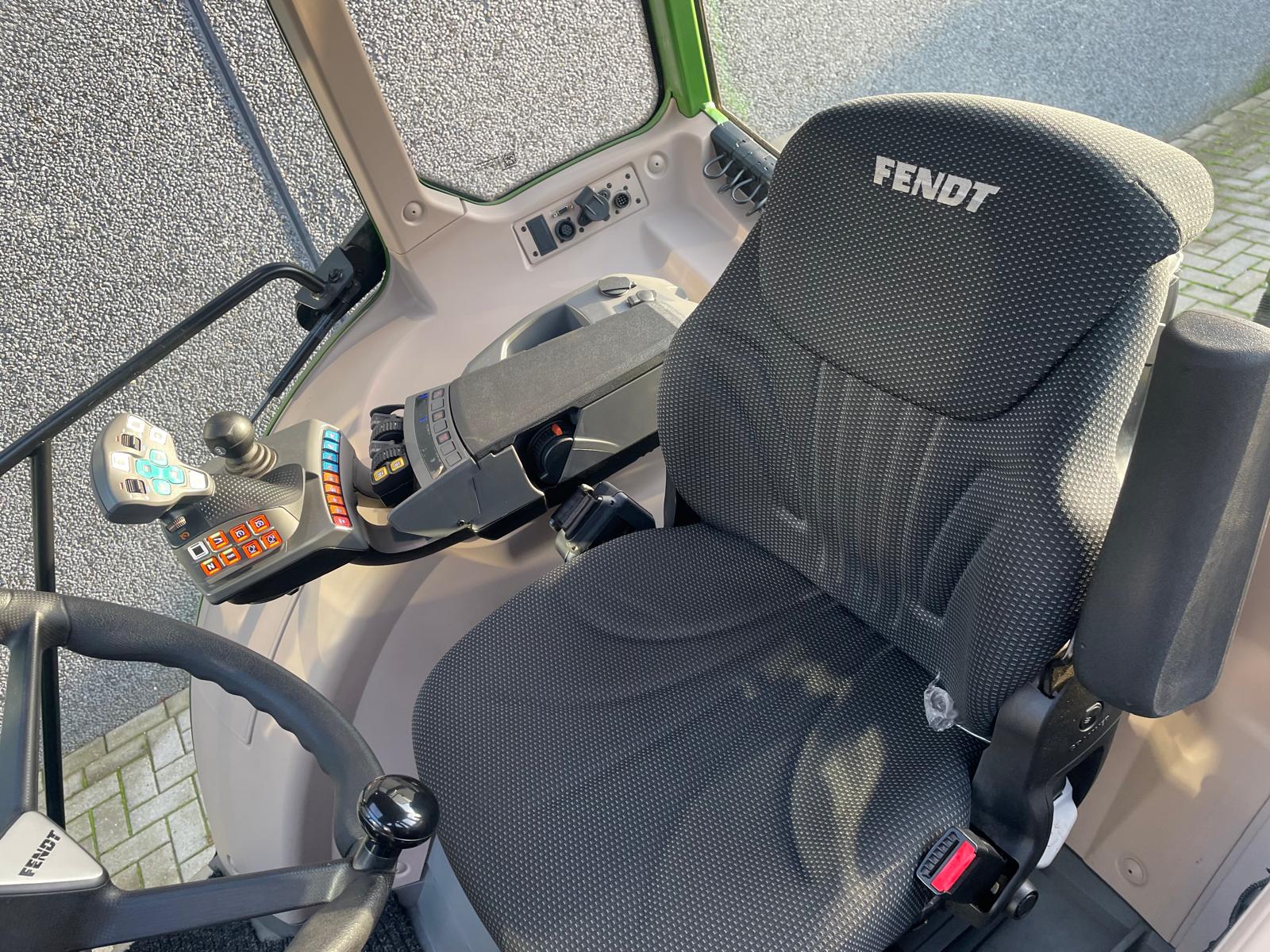 Fendt 211 S Vario Gen3 tractor – foto 4 van 11