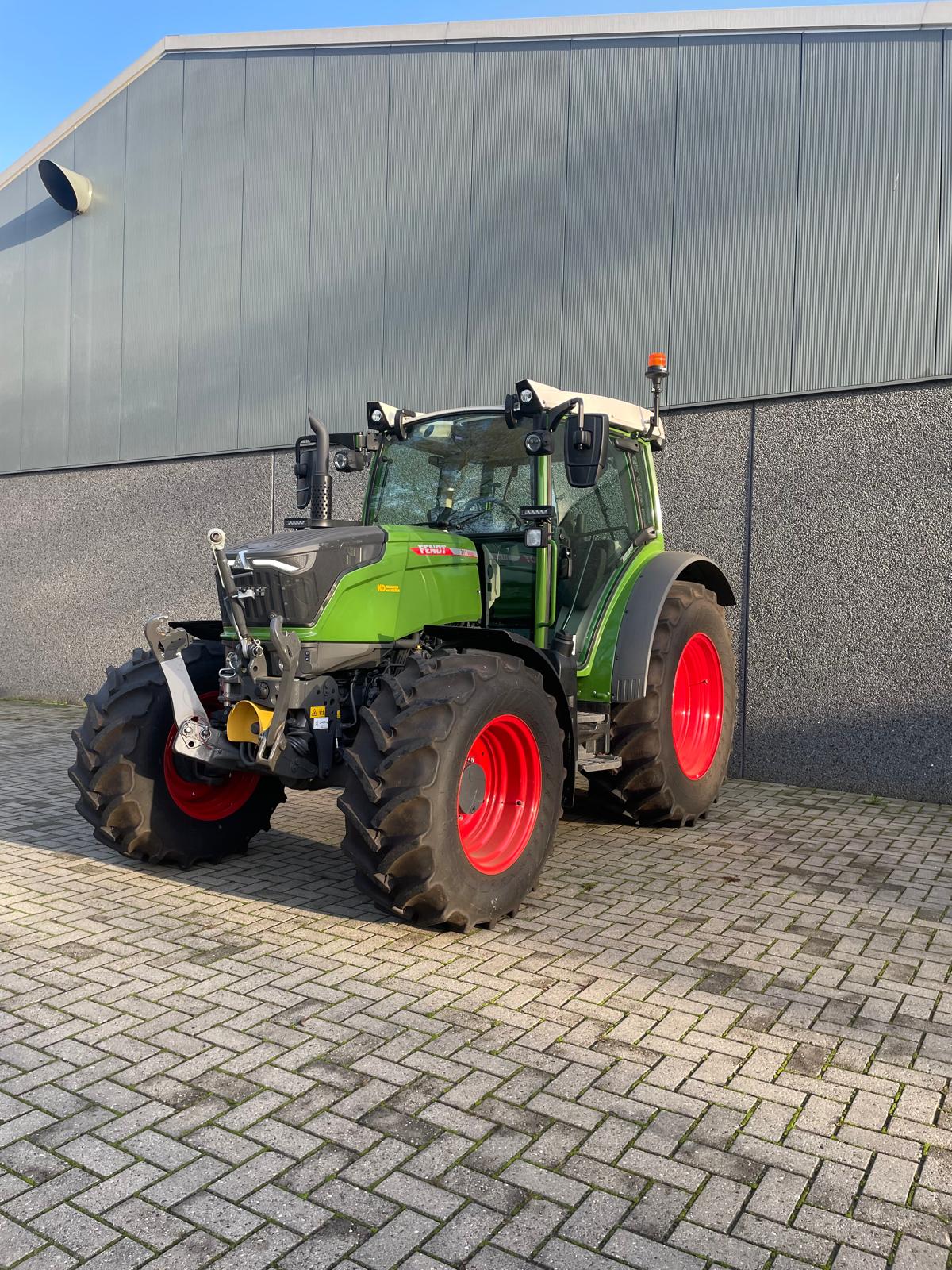 Fendt 211 S Vario Gen3 tractor – foto 1 van 11