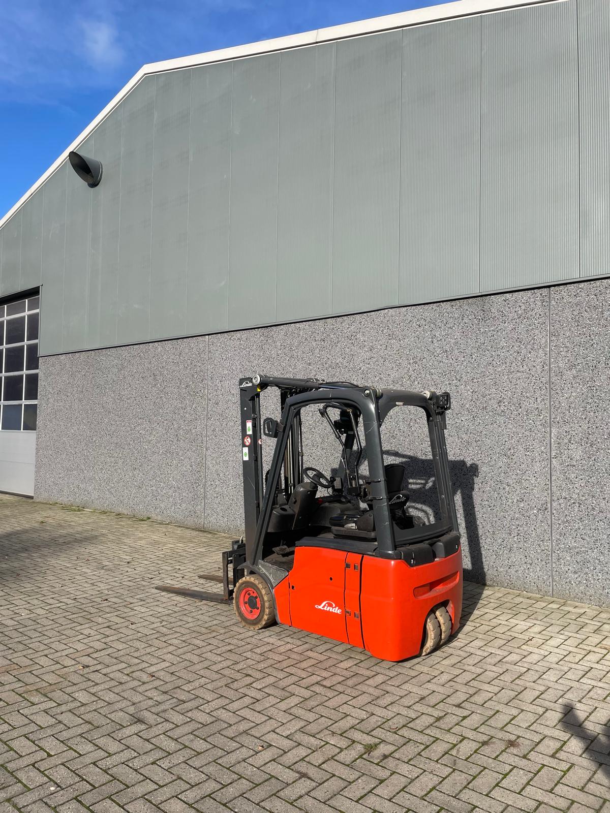 Linde E15 elektrische heftruck 1.500 kg – foto 4 van 5