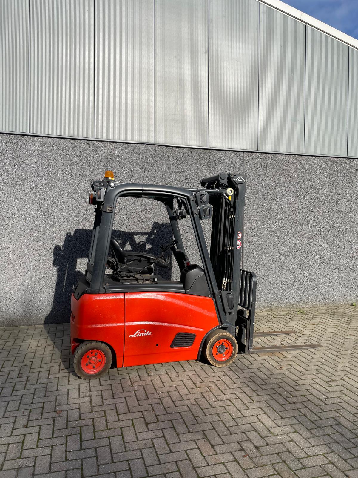 Linde E20 elektrische heftruck 2.000 kg – foto 4 van 5