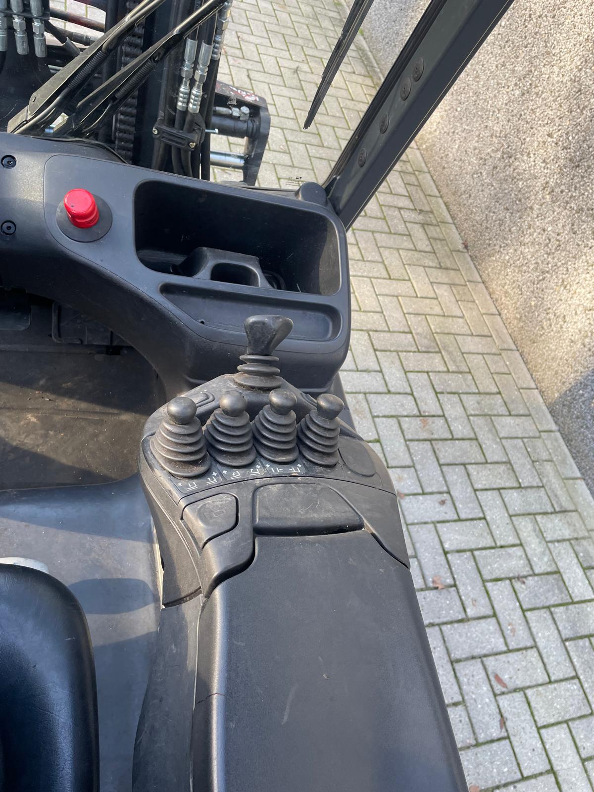 Linde E25L-01 elektrische heftruck 2.500 kg uit 2015 – foto 2 van 7