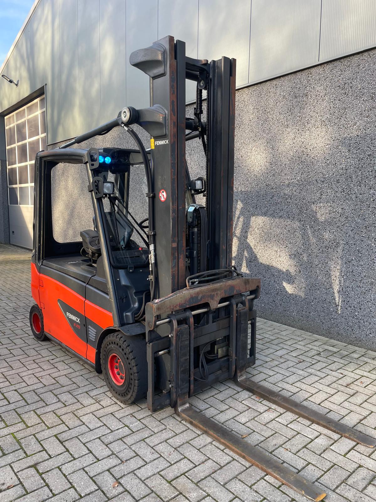 Linde E25L-01 elektrische heftruck 2.500 kg uit 2015 – foto 5 van 7