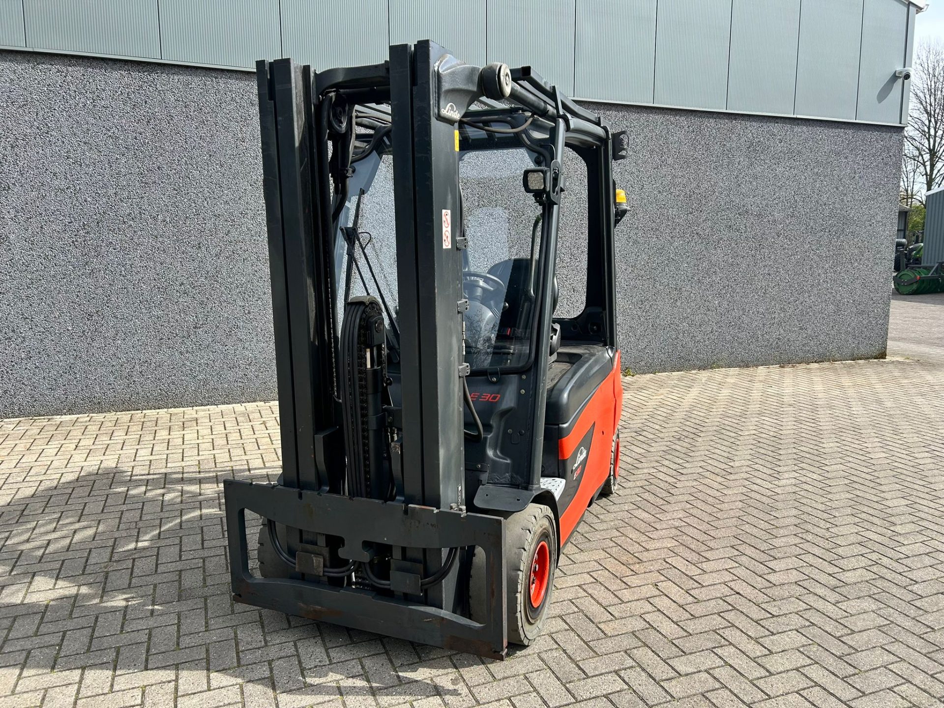 Linde E30 L elektrische heftruck 3.000 kg uit 2016 – foto 3 van 9