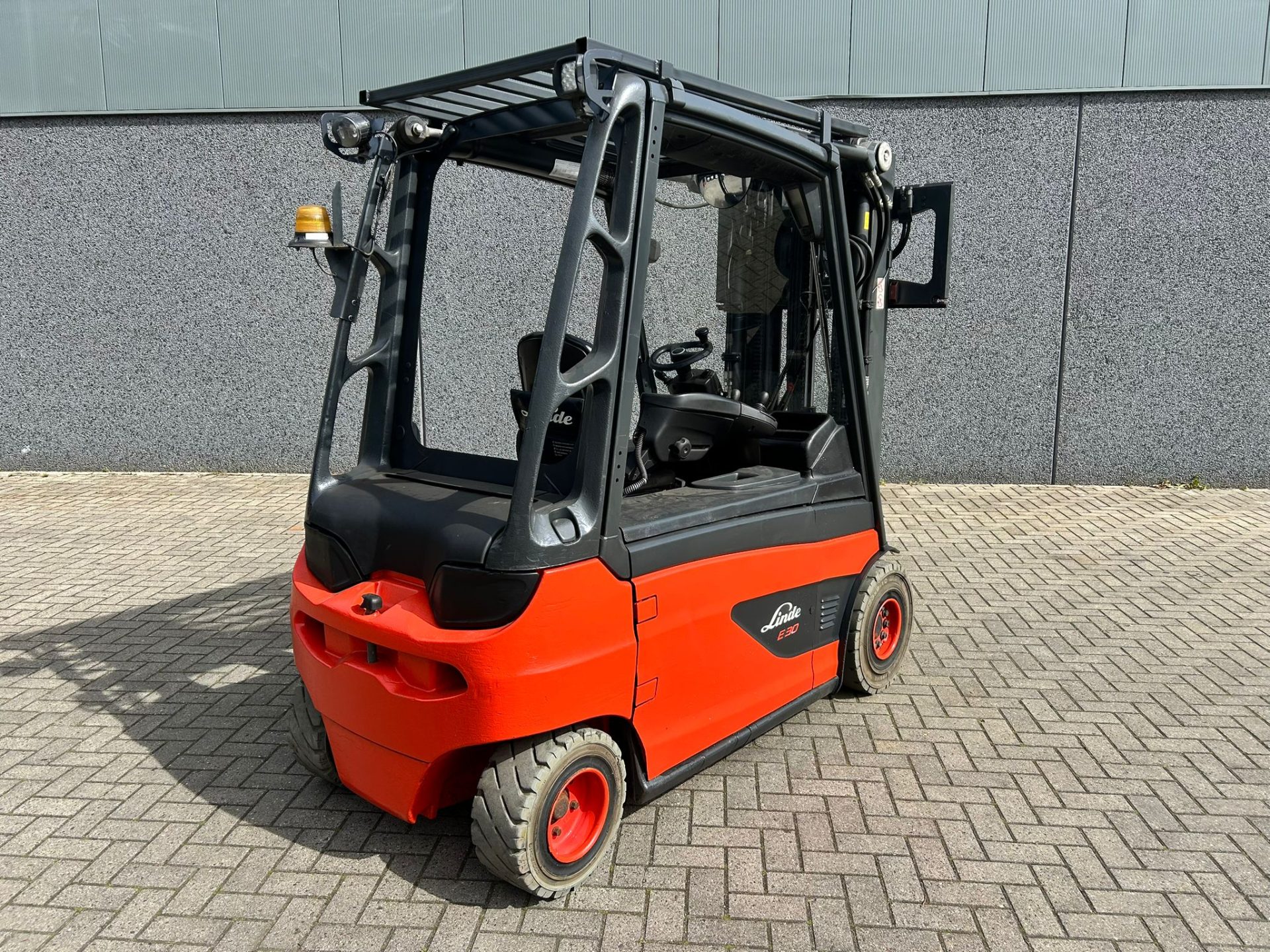 Linde E30 L elektrische heftruck 3.000 kg uit 2016 – foto 6 van 9
