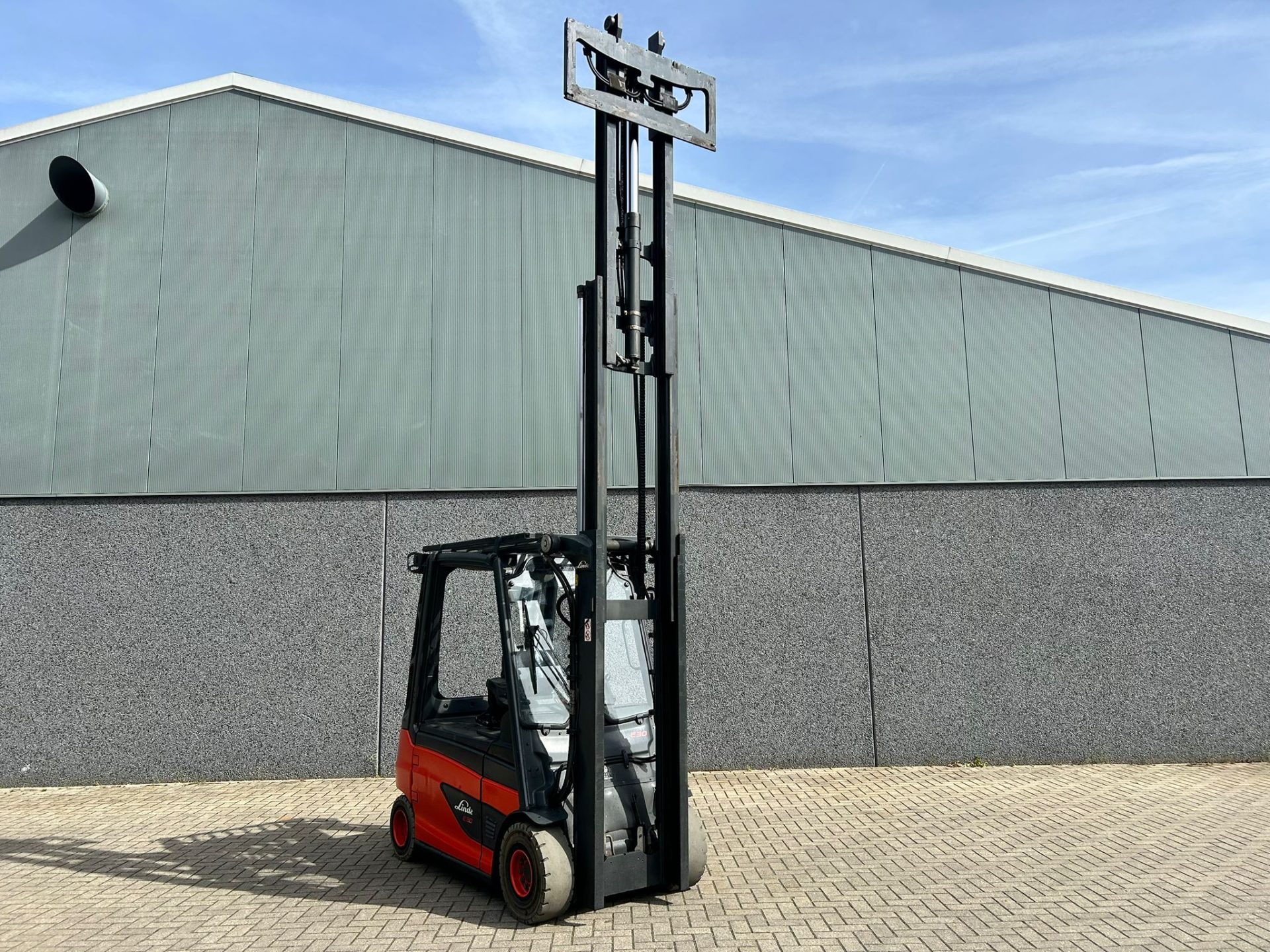 Linde E30 L elektrische heftruck 3.000 kg uit 2016 – foto 2 van 9