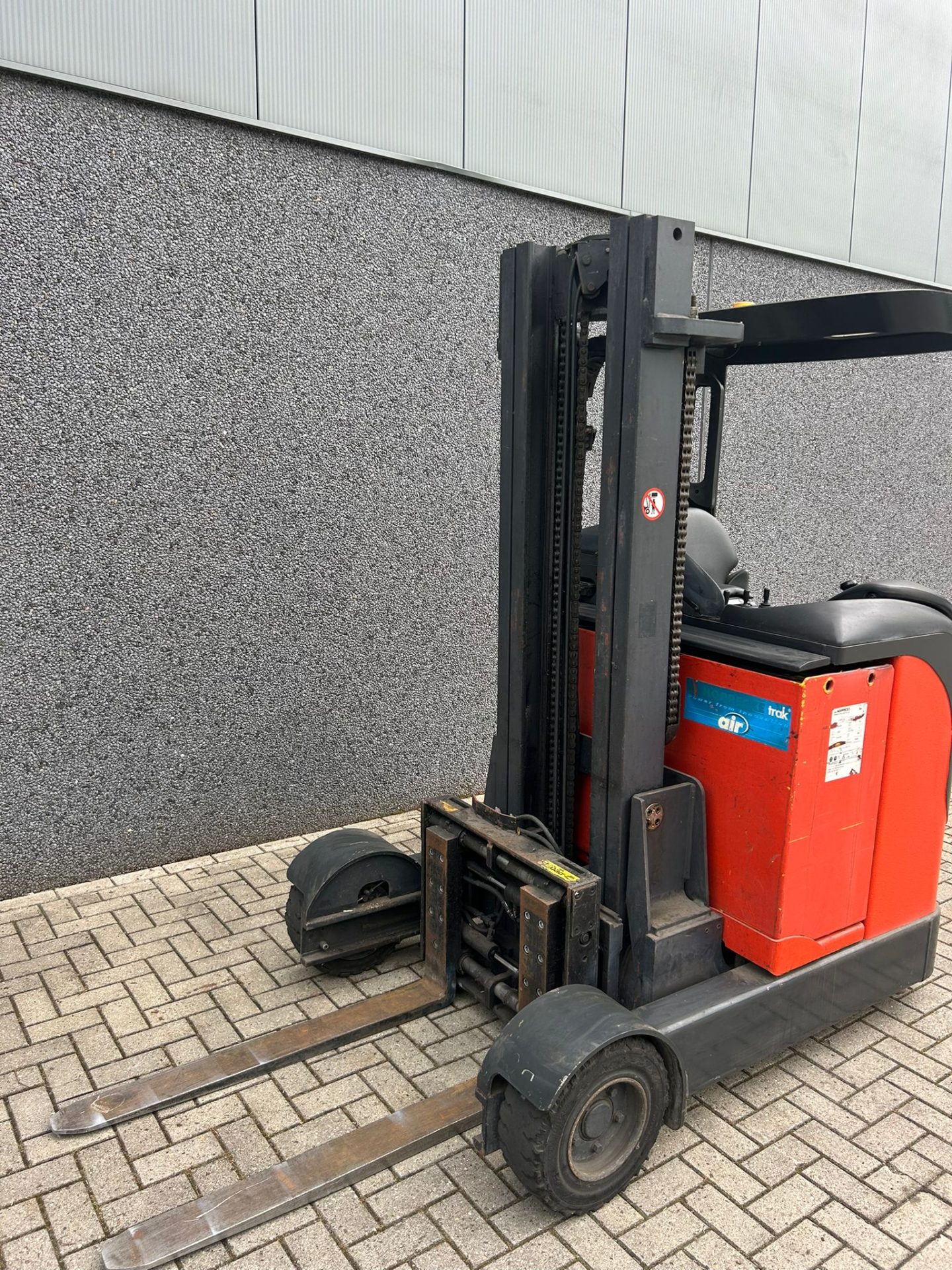Linde R16G-03 elektrische reachtruck 1.600 kg – foto 5 van 6
