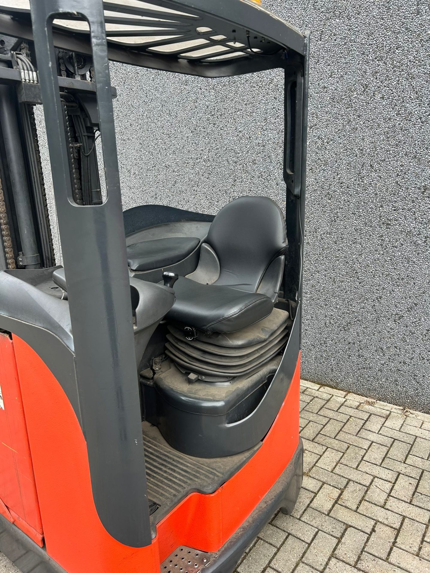 Linde R16G-03 elektrische reachtruck 1.600 kg – foto 3 van 6