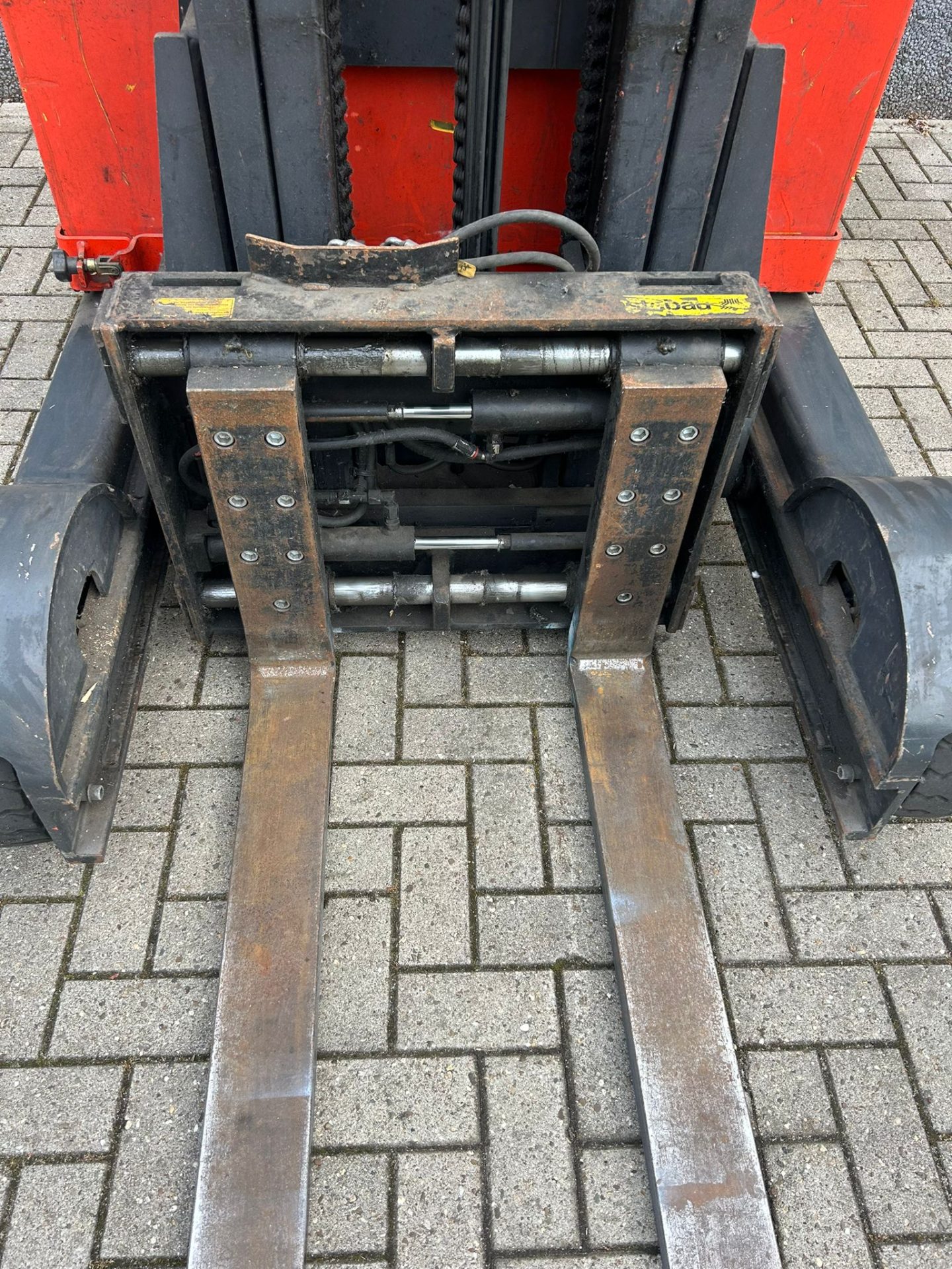 Linde R16G-03 elektrische reachtruck 1.600 kg – foto 4 van 6