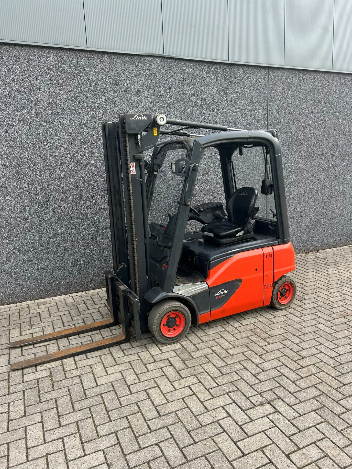 Linde E16P elektrische heftruck 1.600 kg uit 2016 – foto 1 van 8