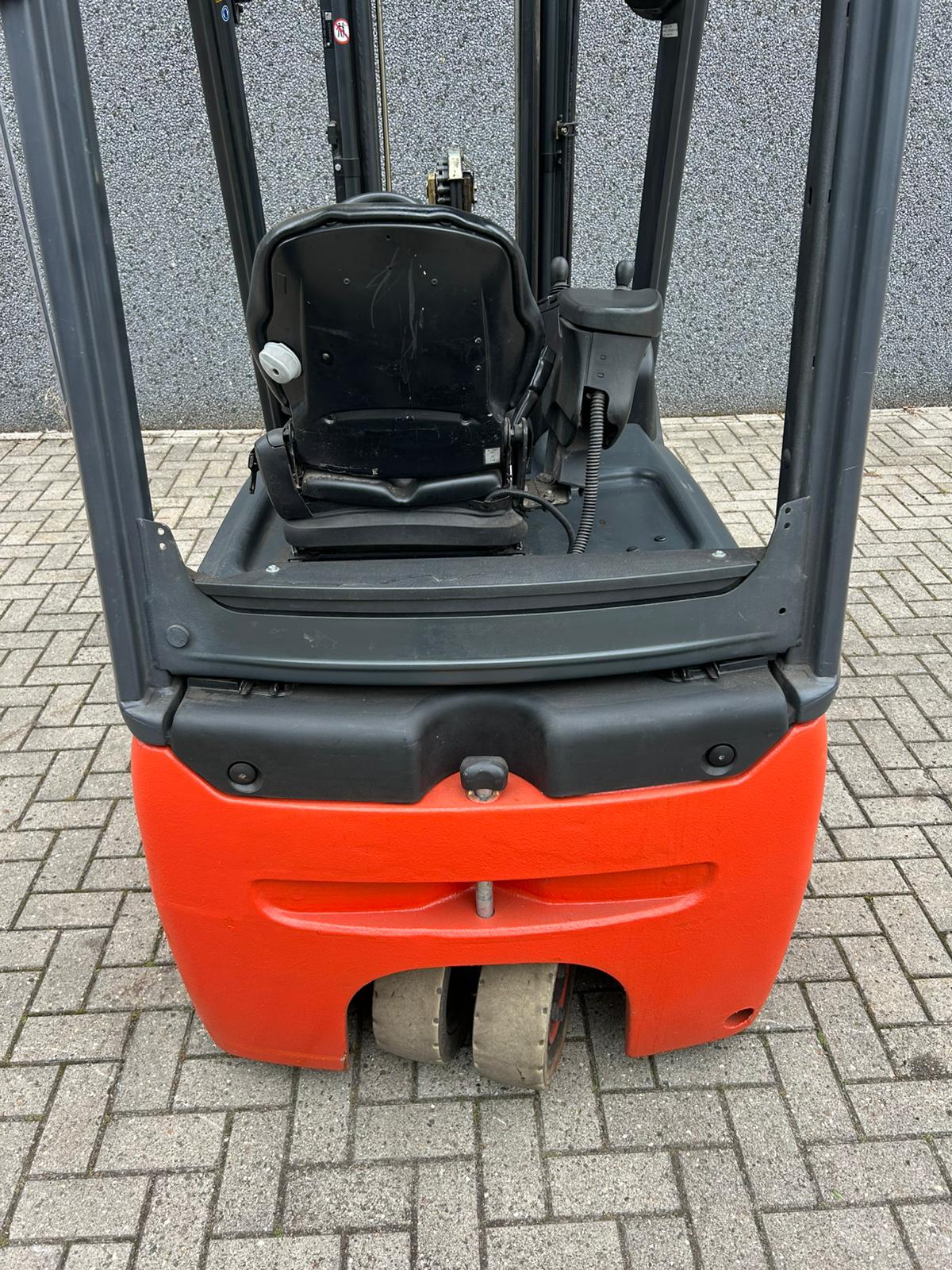 Linde E16 elektrische heftruck 1.600 kg uit 2014 – foto 5 van 9
