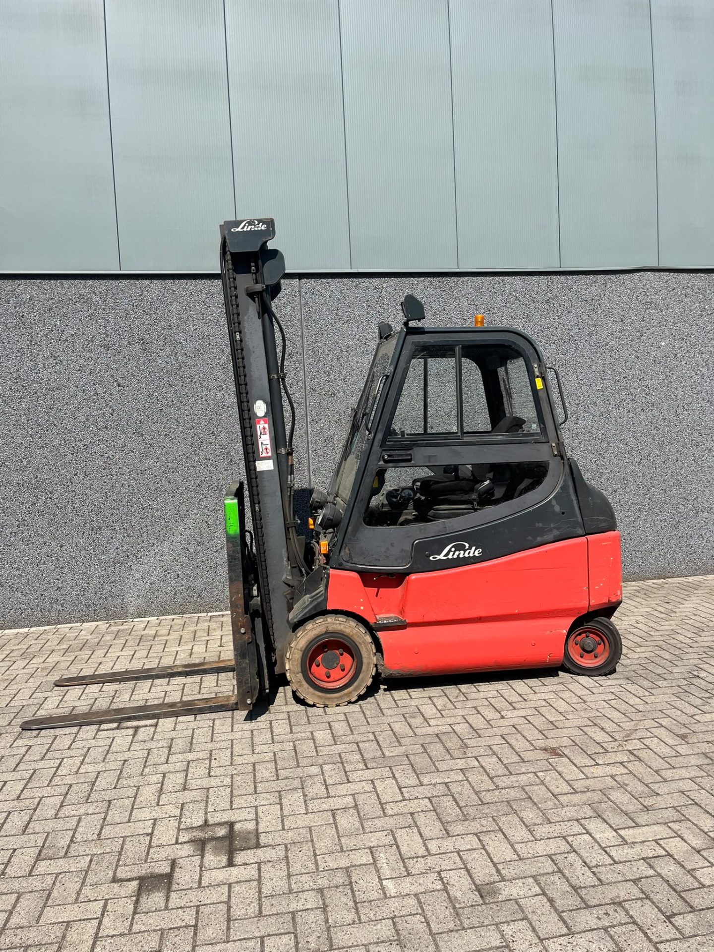 Linde E30-3/600 elektrische heftruck 3.000 kg – foto 5 van 7