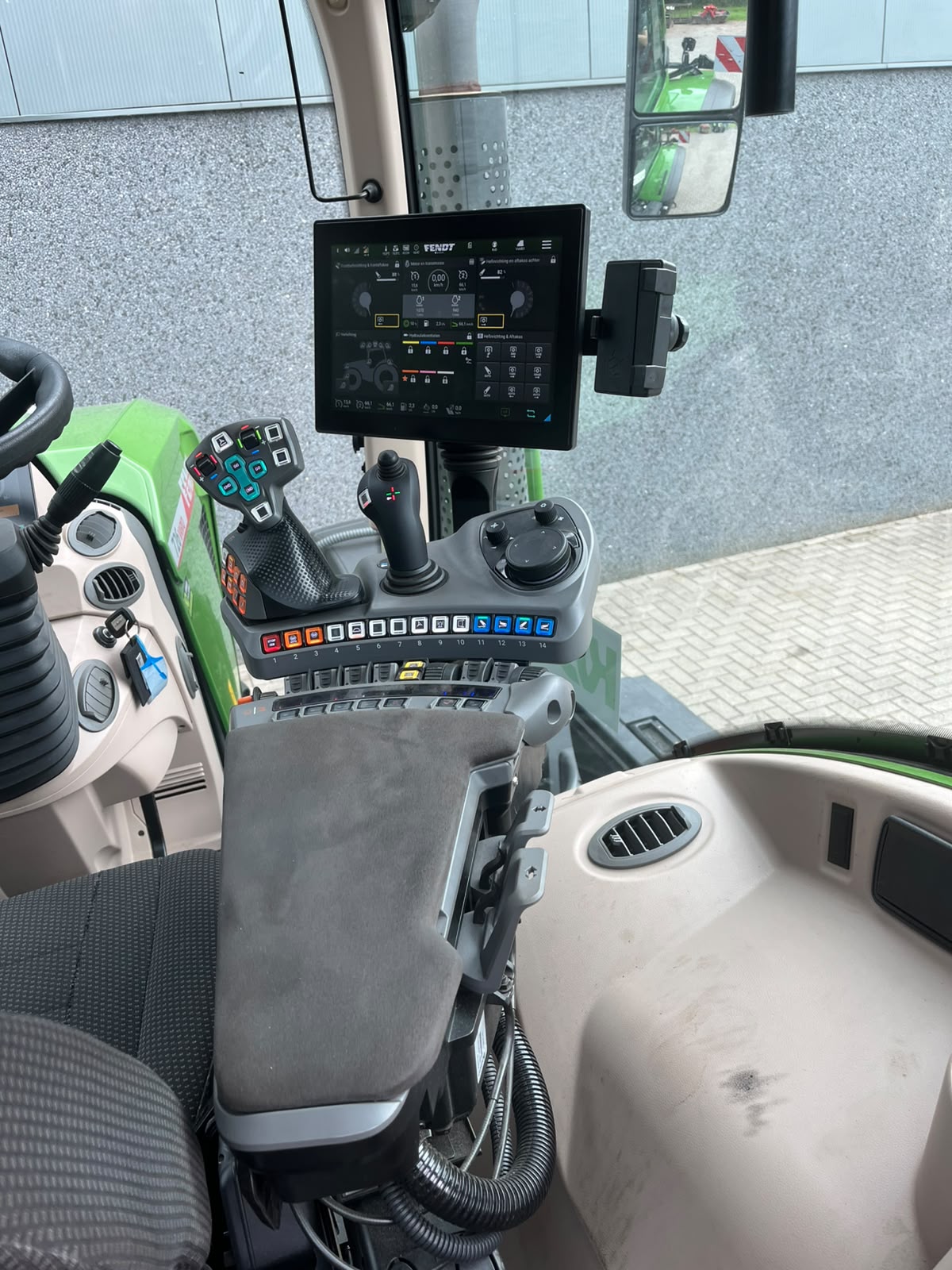 Fendt 726 Gen7 Profi Plus tractor – foto 8 van 10